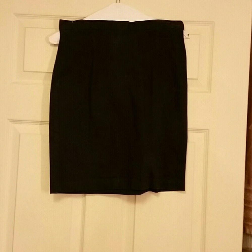 Black mini skirt!